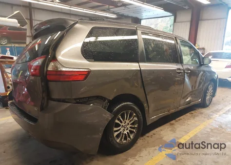 2018 Toyota Sienna Xle 8 Passenger z USA, uszkodzony, nr VIN 5TDYZ3DC7JS957996